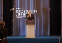 Jurgiel podsumowuje rok rządów w rolnictwie