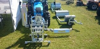 Hydraulicznie sterowana belka herbicydowa