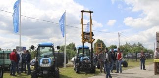 Pokaz pracy maszyn sadowniczych w Warce