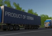 Serbia aresztowała 36 osób za rzekomy przemyt owoców z UE do Rosji