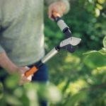 Jaki prezent dla Babci i Dziadka? – inspiracje ogrodowe Fiskars