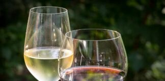 Jakość handlowa fermentowanych napojów winiarskich