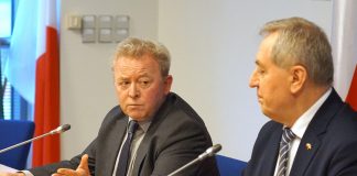 Kowalczyk i Wojciechowski tłumaczą się z nawozów
